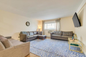 Walk to Train Convenient Skokie Condo!